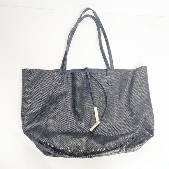 Remi/Reid Departure Tote Bag Black Snake Reversible vegan leather carry all - Picture 4 of 8